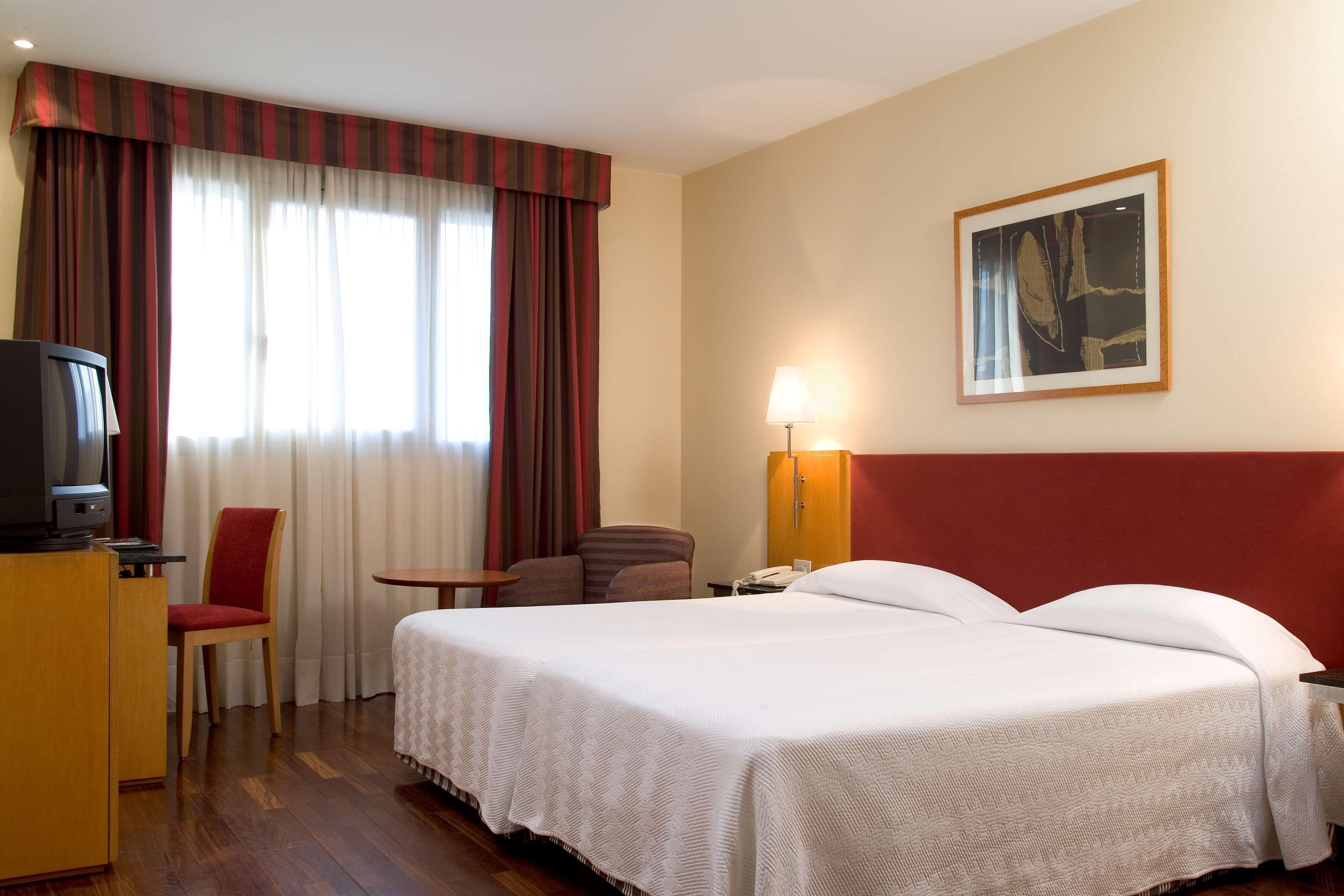 Nh Ciutat De Reus Hotel Luaran gambar